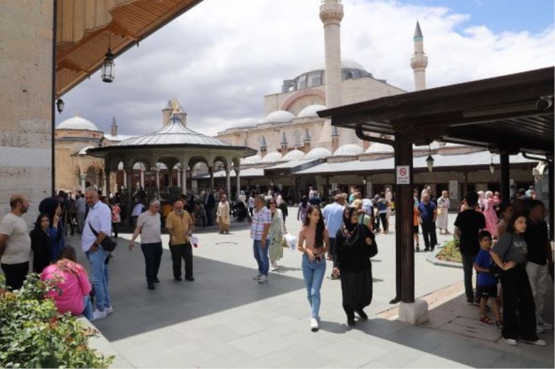 Akdeniz Belediyesi Şehit Ailelerini bu kez Konya