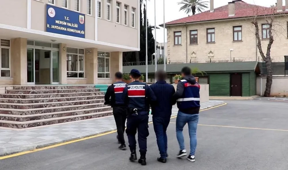 Jandarma Düzenlediği FETÖ Terör Örgütü Operasyonunda Bir Kişiyi Yakaladı 