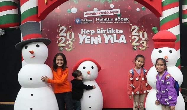 Antalya Büyükşehir'in yılbaşı festivali başladı