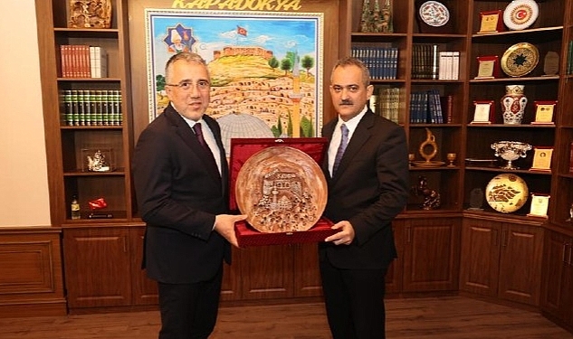 Milli Eğitim Bakanı Mahmut Özer, Nevşehir Belediyesi'ni ziyaret etti
