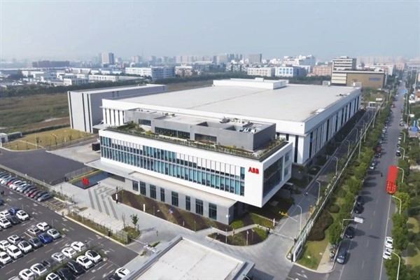 ABB, Shanghai’de tam otomatik robot fabrikası açtı