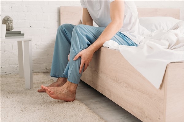 Huzursuz bacak sendromunu hafifletecek 7 öneri