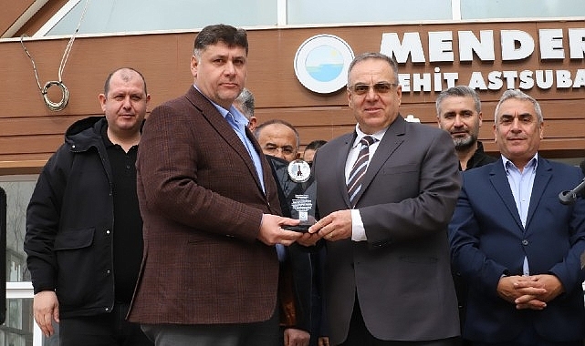 İzmir Büyükşehir Belediyesi'ne çifte ödül