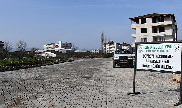 İznik'te Kilitli Parke Taşı Döşeme Çalışmaları Devam Ediyor