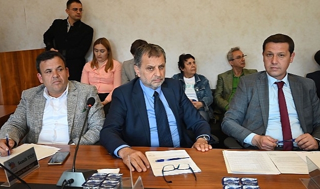 Kemer Belediyesi Nisan ayı meclis toplantısı, Kemer Belediye Başkanı Necati Topaloğlu başkanlığında gerçekleştirildi