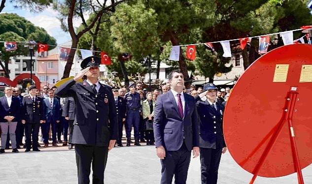 Atatürk'ün Seferihisar'a Gelişi Törenle Kutlandı
