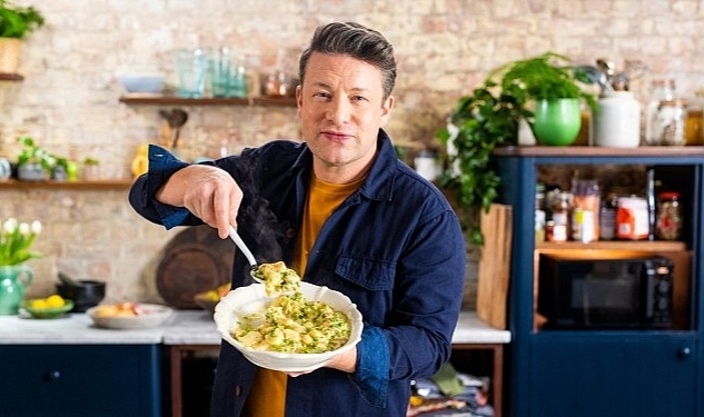 “Jamie Oliver ile Bütçe Dostu Yemekler" yeni bölümleriyle 24Kitchen ekranlarında!
