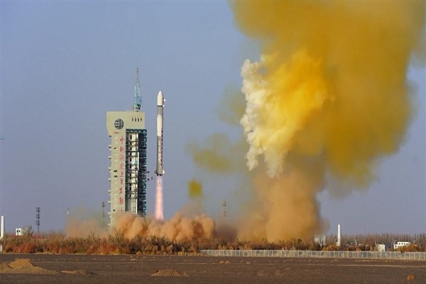 Çin yeni deney uydusu fırlattı