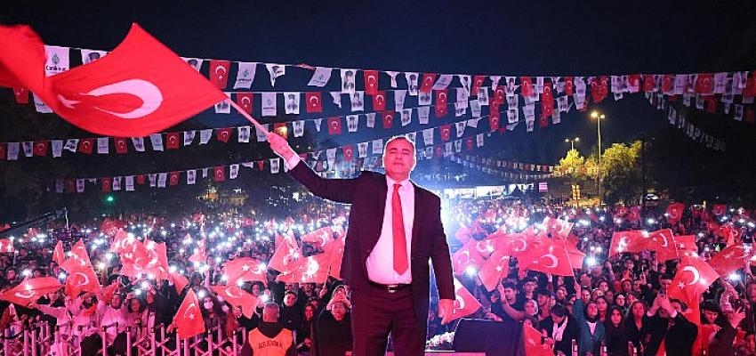 Cumhuriyetin 99. Yılında Ankara Işık Seli Oldu