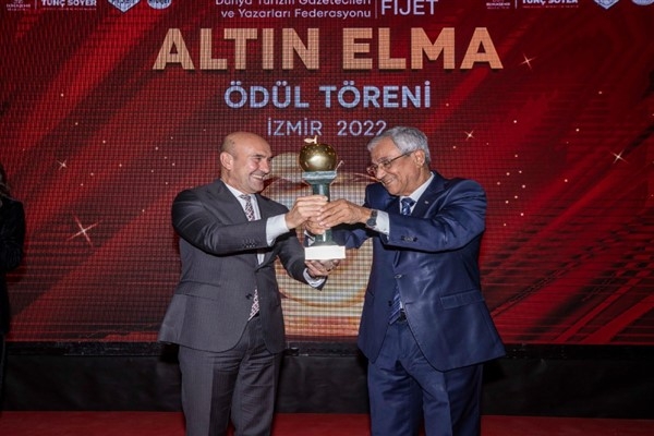 İzmir, 2022 Altın Elma ödülünü aldı