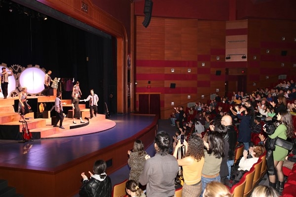 ″Yaşasın Demokrasi″ 26 İKVS İstanbul Tiyatro Festivali