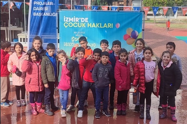 İzmir’de Dünya Çocuk Hakları Günü kutlamaları