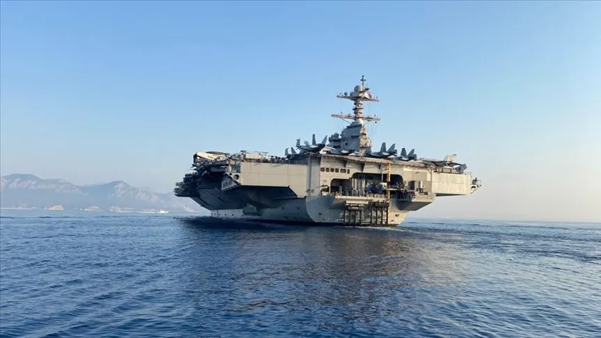 Houthis Launch Coordinated Attacks on US Warships in the Arabian Sea