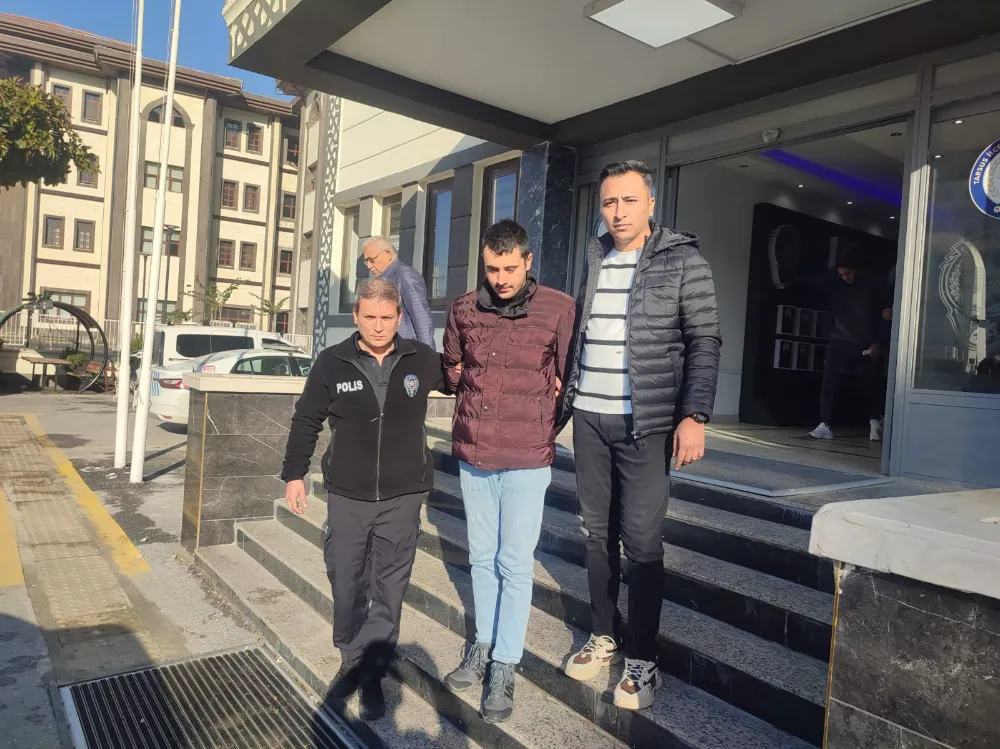 39 Yıl Hapis Cezasıyla Aranan Şahıs Tarsus Havalimanı