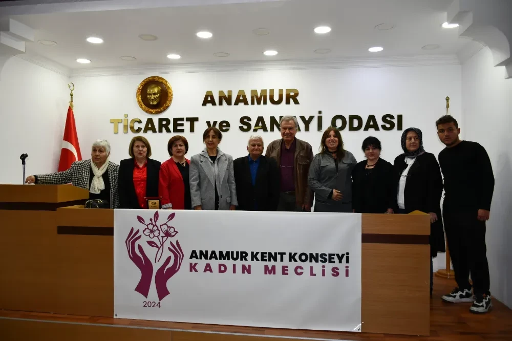  Türk Kadınına Seçme ve Seçilme Hakkı, Konferansı Anamur’da Yoğun İlgi Gördü