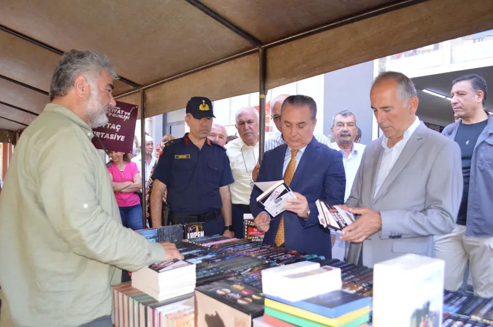 Anamur Belediyesi Edebiyat ve Kitap Günleri Hızlı Başladı