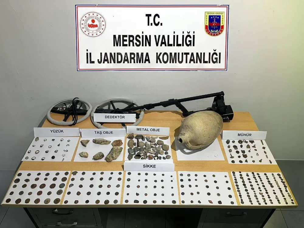 Jandarmadan  Tarihi Eser Operasyonu: Silifkede 655 Parça Eser Ele Geçirildi