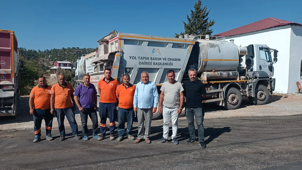 Dereköy Muhtarı Gürel Bolluk, Mahallesini Asfaltlayan Başkan Seçer  Ekibine Teşekkür Etti