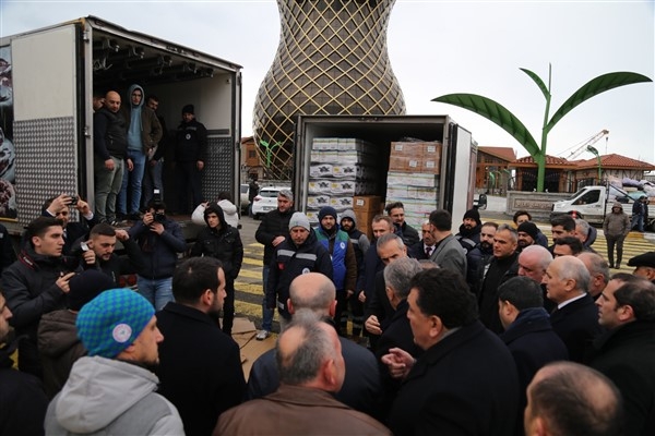 “Rize Tek Yürek” yardımlarına devam ediyor