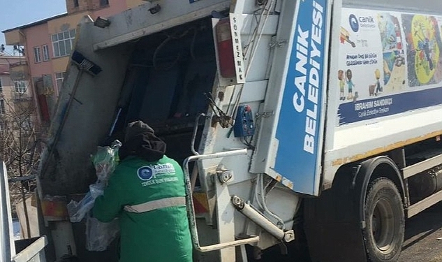 Canik Belediyesi Temizlik İşleri Ekipleri Deprem Bölgesinde