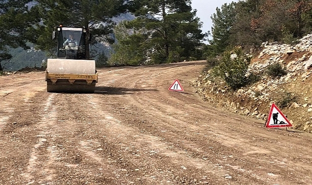 Akseki ve Gündoğmuş yollarında yaz çalışmaları