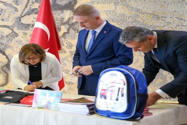 Gaziantep Büyükşehir Belediyesi’nden öğrencilere destek