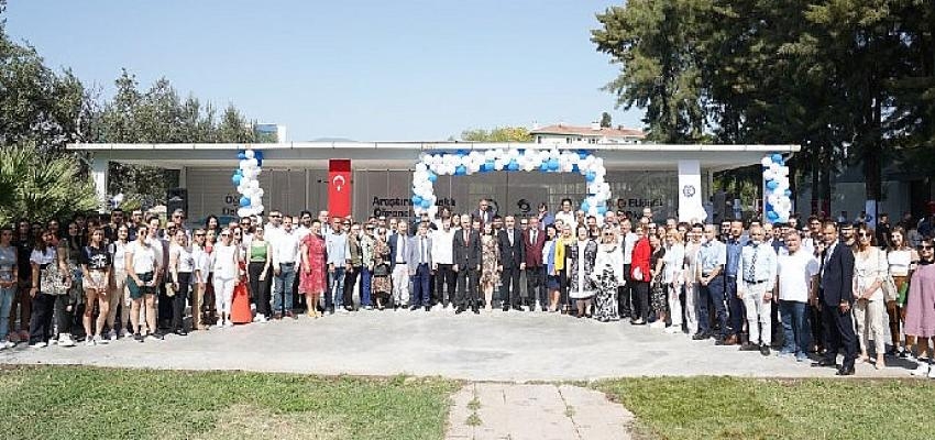 Ege Üniversitesi Rektörü Prof. Dr. Budak, “Öğrencilerimizi nitelikli bilim insanı olarak yetiştireceğiz”