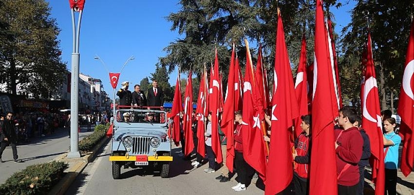 Cumhuriyet Coşkusu Gölcük’ü Sardı