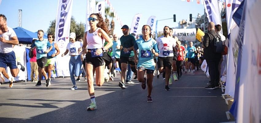 Aydın Büyükşehir Belediyesi tarafından Kuşadası’nda düzenlenen “LimitSensin Aydın”da sporcular kıyasıya yarıştı