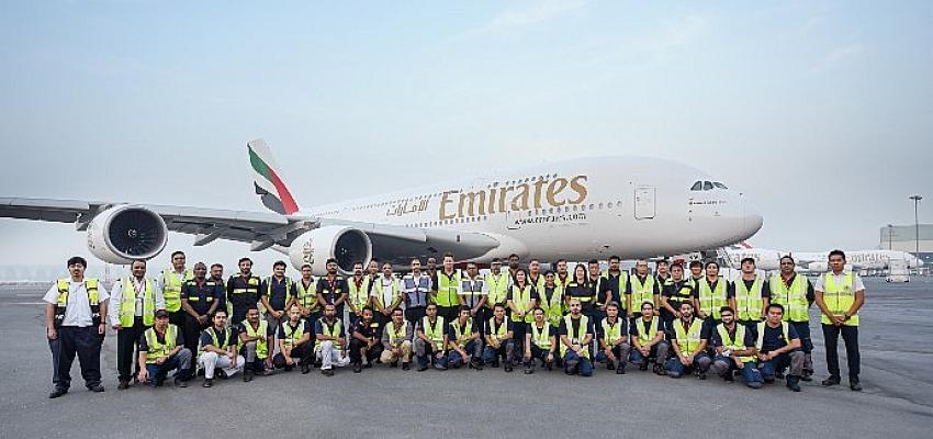 Emirates’in amiral gemisi A380, kapsamlı bir kabin yenileme ve donanım çalışması için bakıma alındı