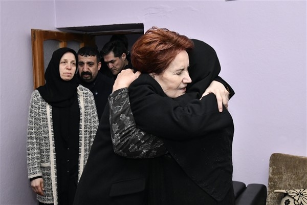 Akşener